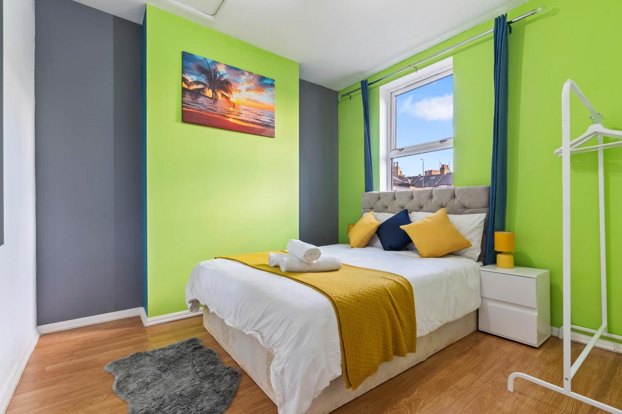 Comfy 4Br House Close To Subway Лондон Экстерьер фото